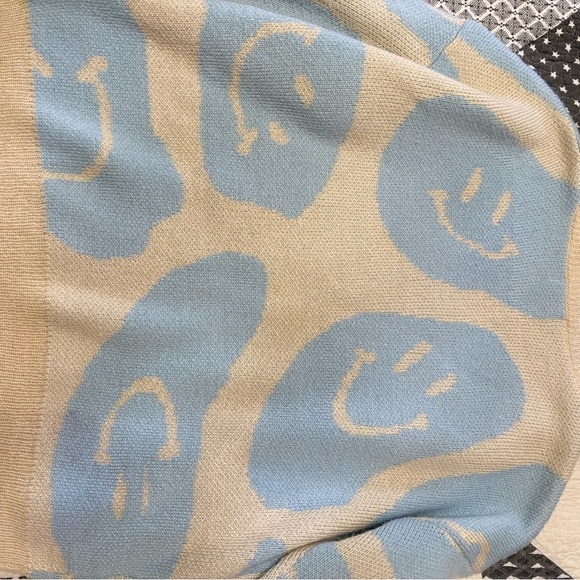 Oversize blue smiley sweater - Picture 5 of 6